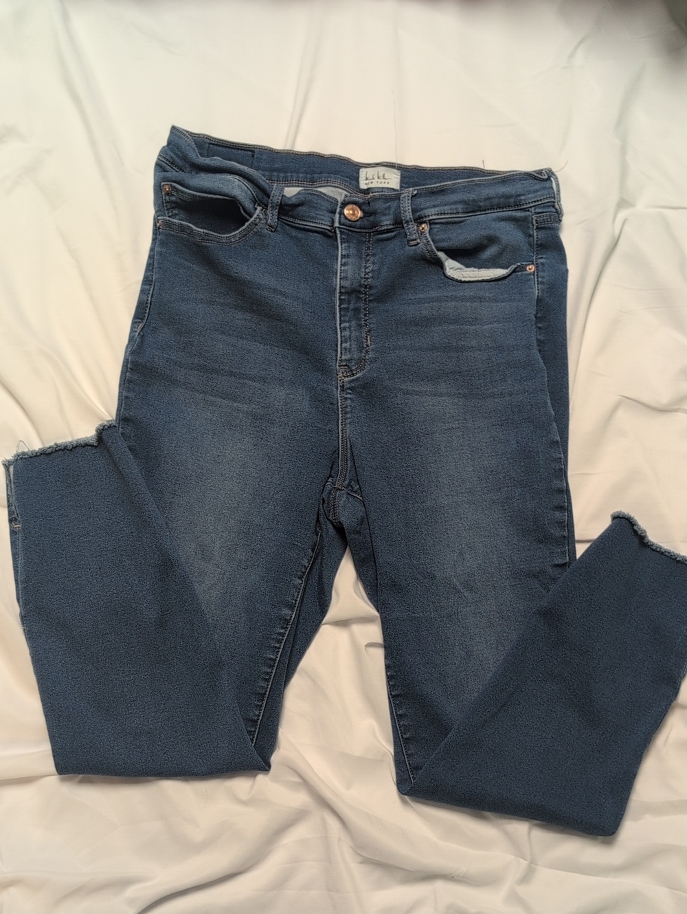 Women's Dark Blue Cropped Ankle Jeans - Slim Fit